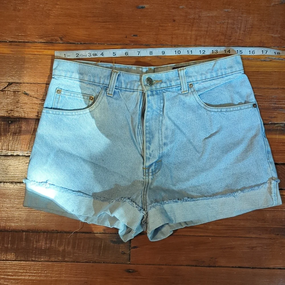 Denim shorts - Picture 3 of 3